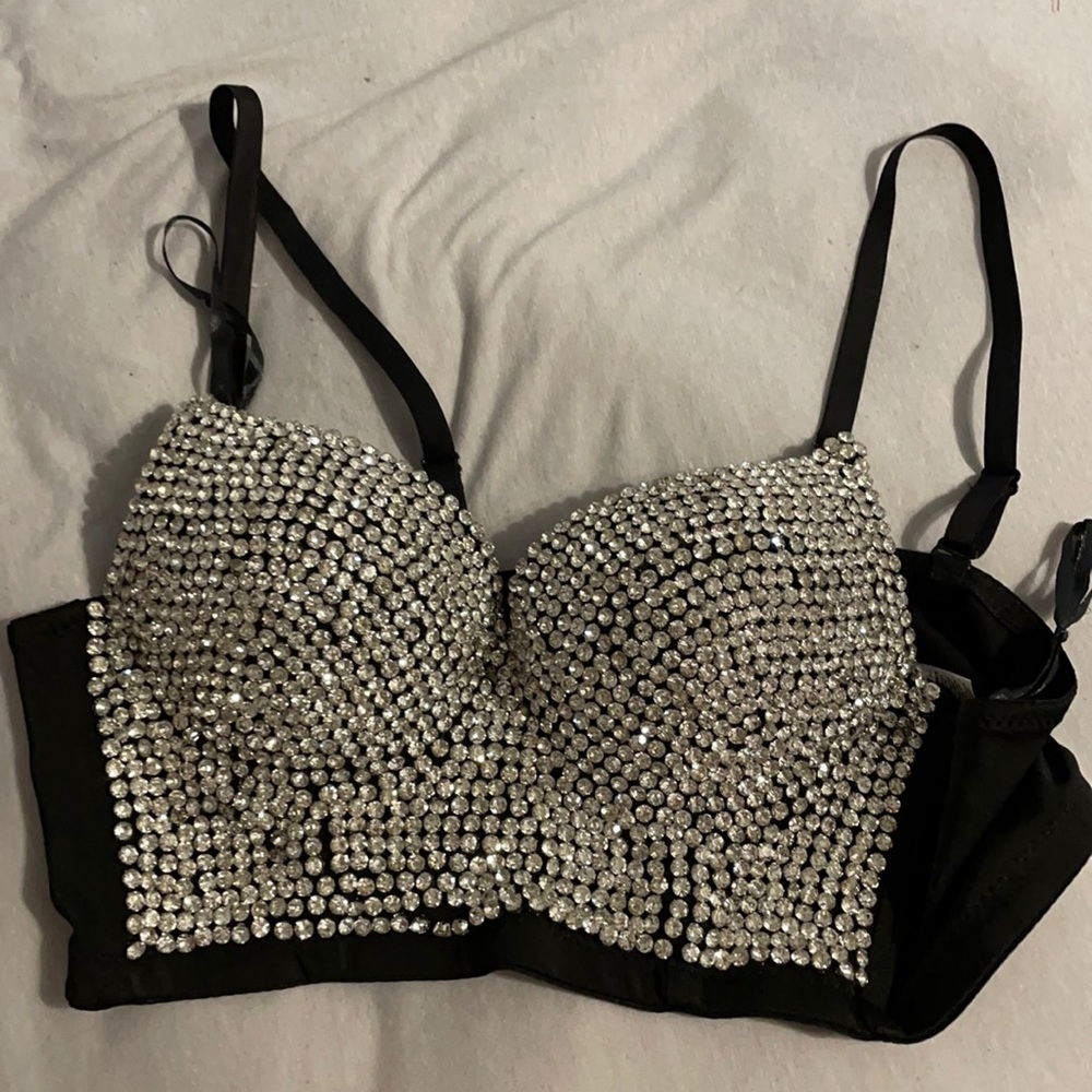 Going out diamond top